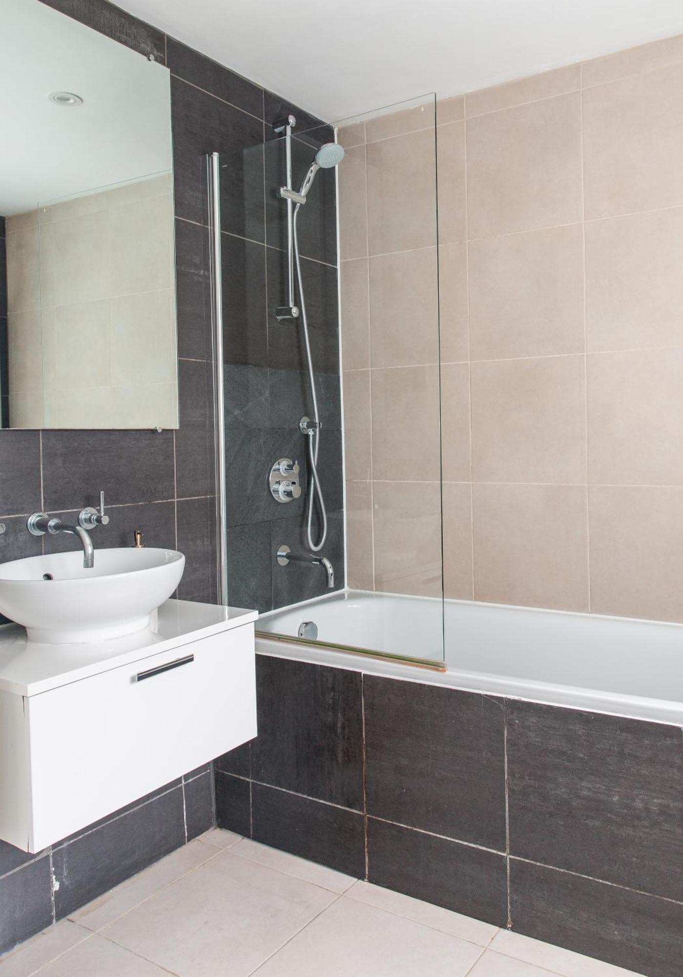 3 Bed- London- Private Garden Appartamento