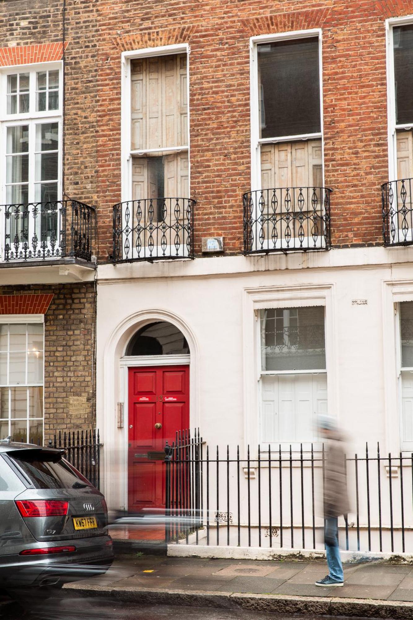 3 Bed- London- Private Garden